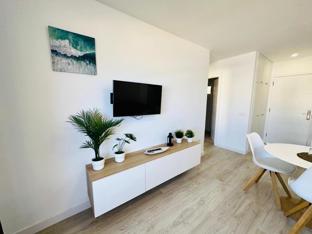 Newly renovated Vistas Muelle de Los Cristianos Pier view FREE WIFI Arona  Exterior foto