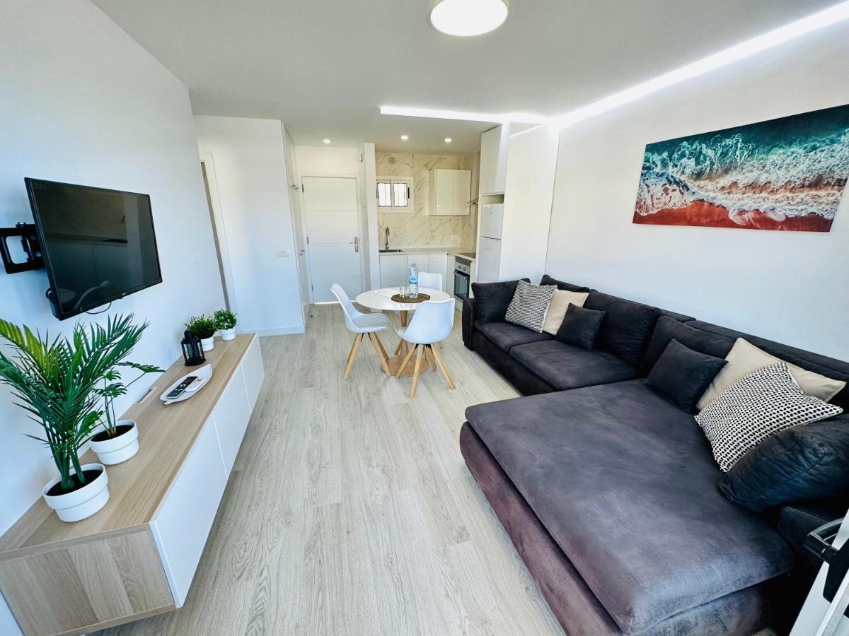 Newly renovated Vistas Muelle de Los Cristianos Pier view FREE WIFI Arona  Exterior foto